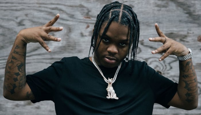 42 Dugg makes a memorable exit from prison in a Silver Rolls Royce