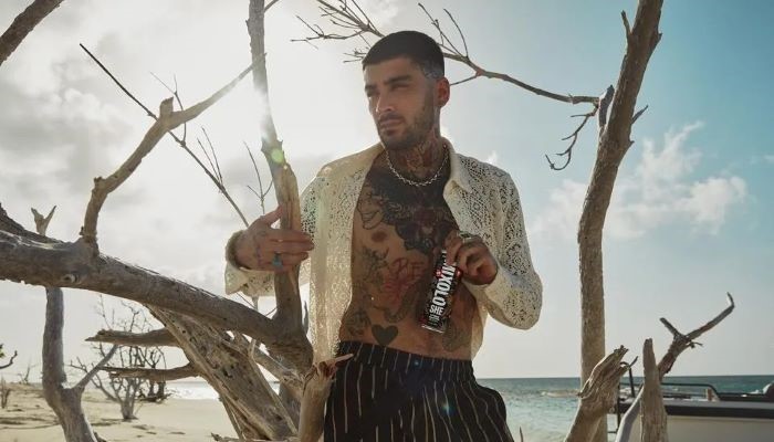 Zayn Malik shakes up the drink game with Mixoloshes mocktail