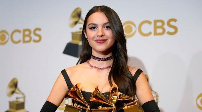 Olivia Rodrigo shares mom's hilariously take on fame: 'Thinks I'm a stripper' - Vimarsana News
