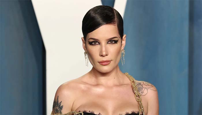 File Footage Halsey, Avan Jogia confirm dating rumors