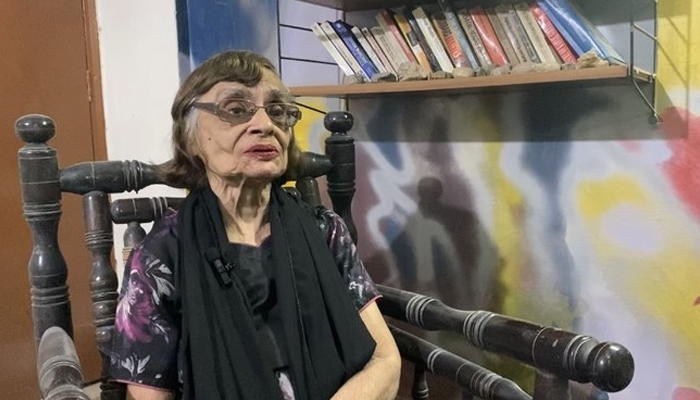 Veteran Pakistani journalist Shahida Kazi speaking during an interview in this still taken from an Arab News video.