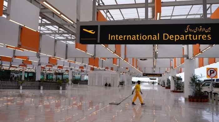 Why are people leaving Pakistan?