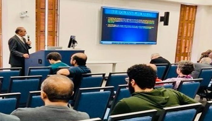 Professor Ishfaq Ahmad’s addressing the event held for the launch of his book The Perfect Human: Muhammad (PBUH), the Last Prophet and Messenger of God at the Main Library of the University of Texas Arlington. — Reporter