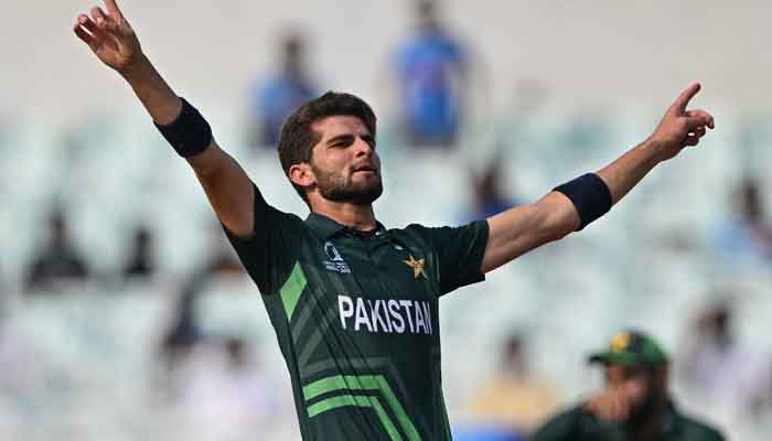 Shaheen Shah Afridi celebrates after taking the wicket of Bangladesh´s Najmul Hossain Shanto during the 2023 ICC Men´s Cricket World Cup one-day international (ODI) match between Pakistan and Bangladesh at the Eden Gardens in Kolkata on October 31, 2023. —AFP
