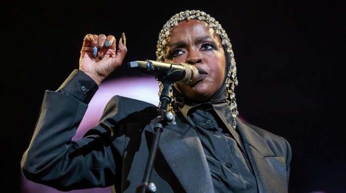 Lauryn Hill claps back at fans' criticism over tardiness