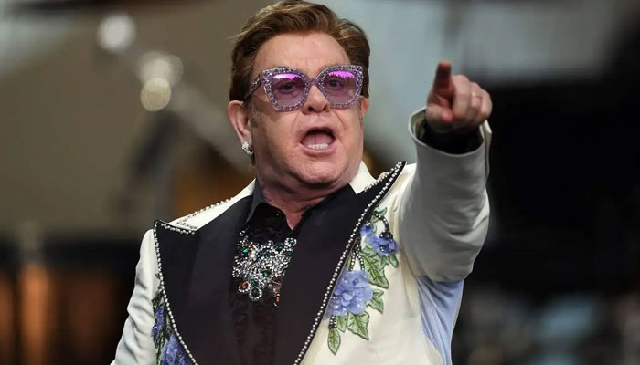 Elton John surprises fans with shocking announcement