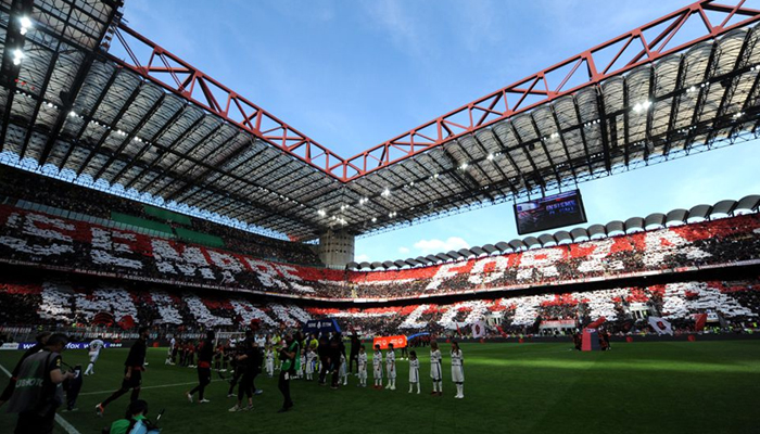 Soccer Football - Serie A - AC Milan v Atalanta - San Siro, Milan, Italy - May 15, 2022 General view as the players walk out ahead of the match. — Reuters