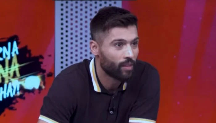 Mohammad Amir while speaking in Geo News programme Haarna Mana Hay, in this still taken from a video. — Geo News