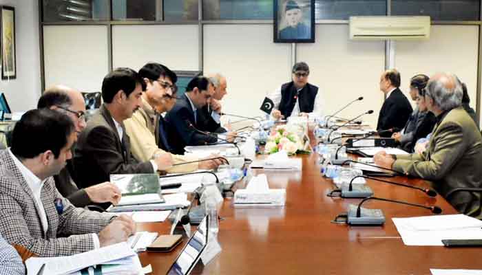 Caretaker Minister for Privatisation Fawad Hasan Fawad chairs a meeting of the Privatisation Board in Islamabad on Nov 10, 2023. — PID