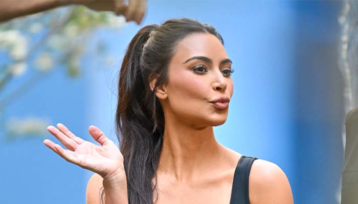 Photo Kim Kardashian shades Kanye West, dropping her list of ‘Mr. Perfect