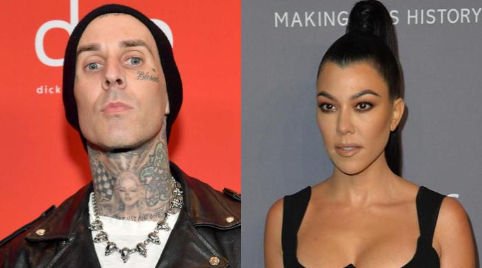 Travis Barker's unusual delivery room performance draws criticism from fans - Vimarsana News