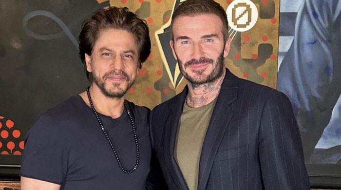 Shah Rukh Khan heaps praises on ‘friend’ David Beckham