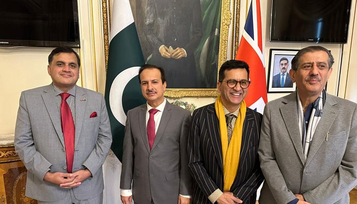 Pakistans caretaker health minister Dr Jan Mahmood, Pakistan High commissioner to the UK Dr Mohammad Faisal and Ansir Junaid. — Author