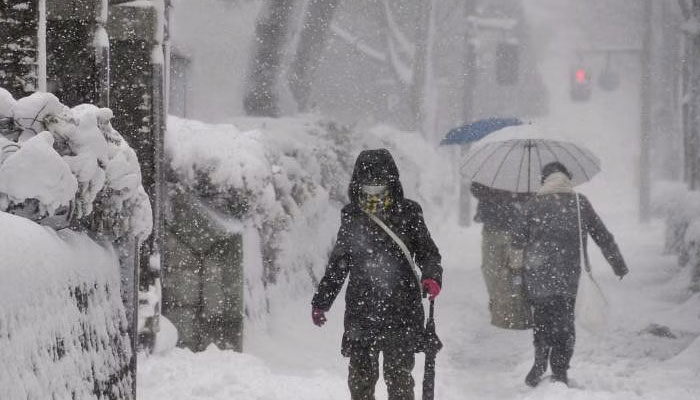 Heavy snow in Kanazawa, in Japans Ishikawa Prefecture, on Friday.—Reuters