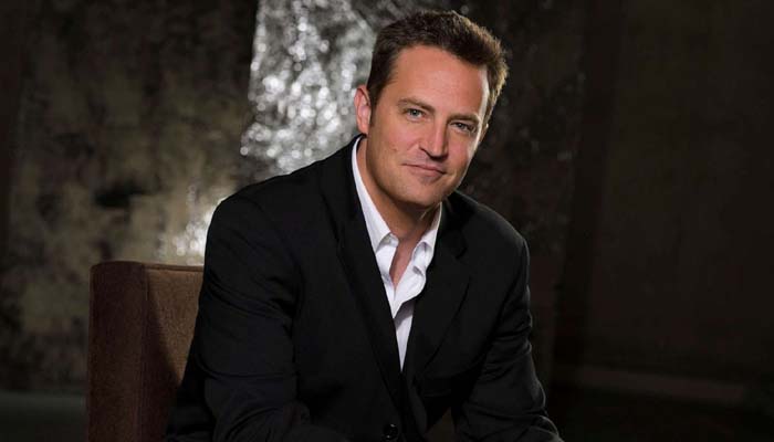 Photo Matthew Perry remembered by fans amid Macy’s Thanksgiving Parade
