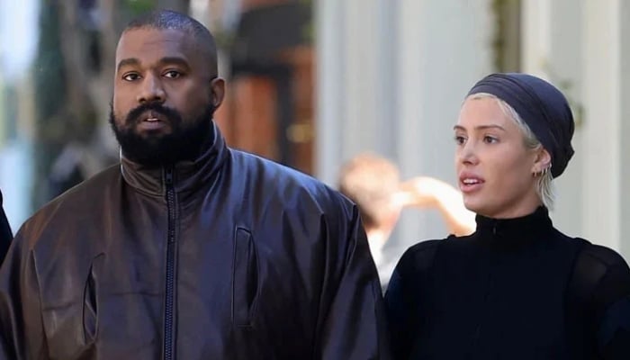 Photo Kanye West with his current wife Bianca Censori