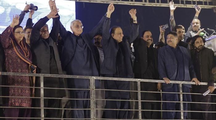 Election 2024: Tareen-led IPP pledges free electricity for poor, double tariff for rich