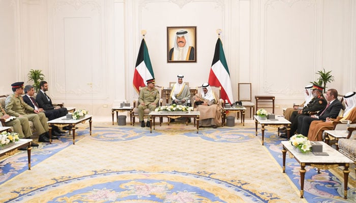 Army chief General Asim Munir with Kuwait’s Crown Prince Sheikh Mishal Al-Ahmed Al-Jaber Al-Sabah. — X/@kuna_en