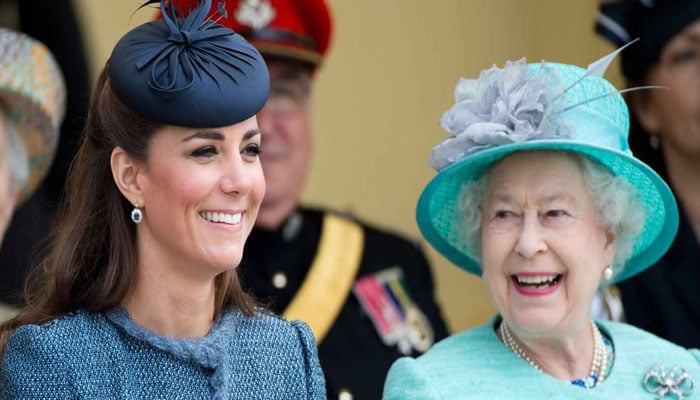 Kate Middleton detached to world like Queen Elizabeth II: Never puts foot wrong