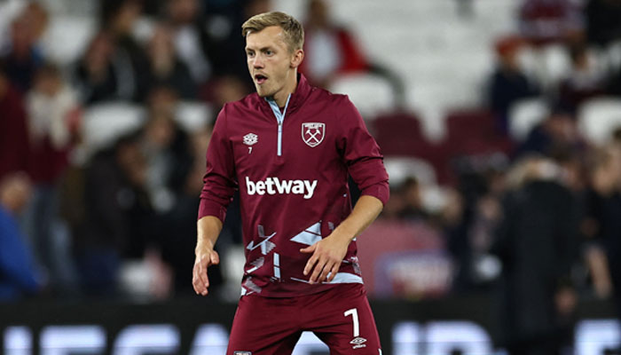 West Ham United´s English midfielder James Ward-Prowse warms up before the UEFA Europa League group A football match between West Ham United and Backa Topola at The London Stadium in east London on September 21, 2023. — AFP