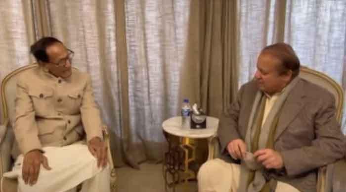 Nawaz Sharif visits Ch Shujaat’s residence after almost 15 years