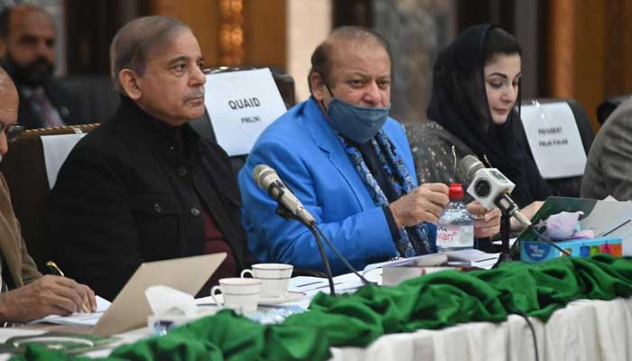 PML-N supremo Nawaz Sharif is addressing parliamentary board meeting in Lahore on December 8, 2023. — X/@pmln_org