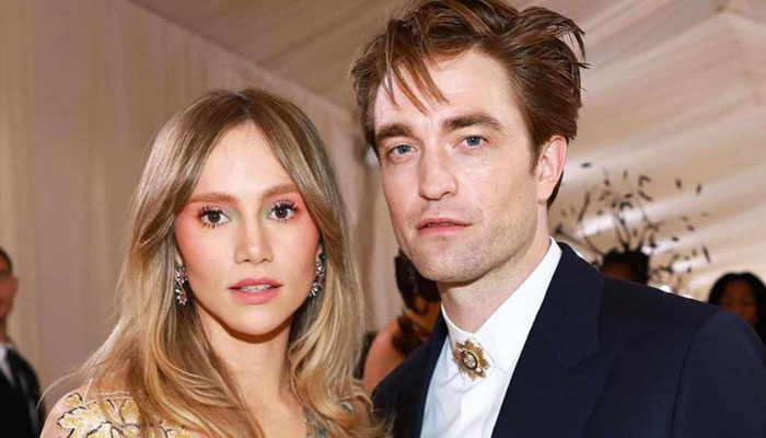 Pregnant Suki Waterhouse is hoping that The Batman star Robert Pattinson will pop the question soon