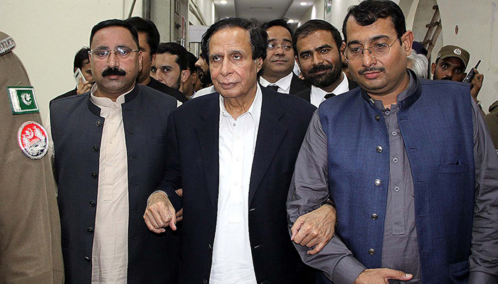 Pakistan Tehreek-e-Insaf President Chaudhry Parvez Elahi leaving court after court case hearing, at District Court in Lahore on October 20. 2023. — PPI