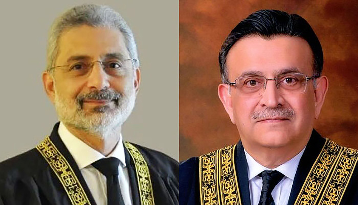 Chief Justice Qazi Faez Isa (left) and former chief justice Umar Ata Bandial. — Supreme Courts website