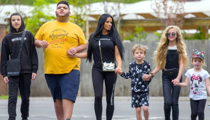 Photo Katie Price struggles with motherhood amid money issues