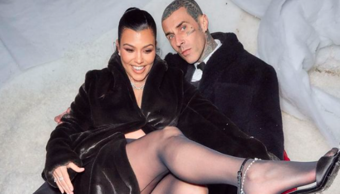 Kourtney Kardashian spends New Years Eve cheering on Travis Barker