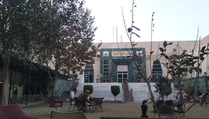 A view of the Peshawar High Court. — Geo.tv/Daniyal Aziz