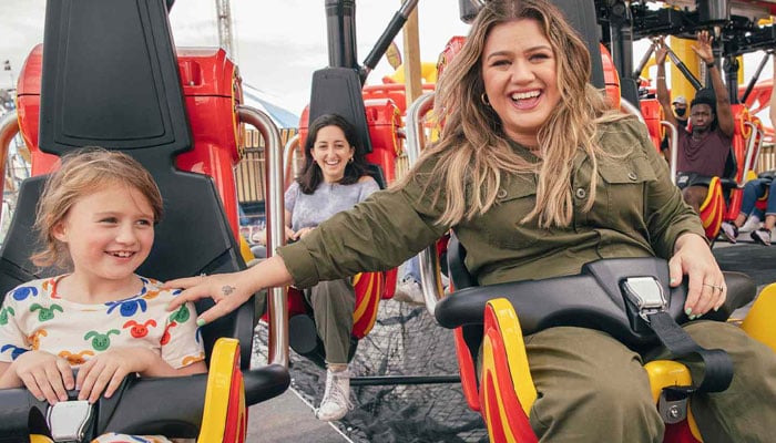 Kelly Clarkson reveals one strict rule for children: See what