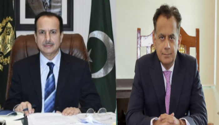 Caretaker Federal Minister for Health Dr Nadeem Jan (right) and Secretary health Iftikhar Shalwani. — Reporter