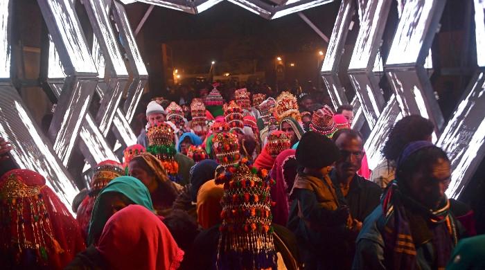 Mass Hindu marriage defies poverty in Pakistan - Vimarsana News