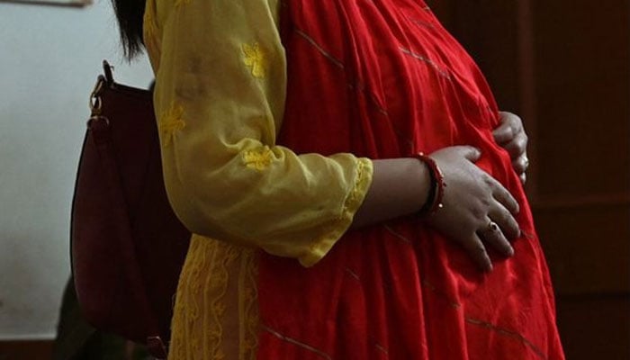 All India Pregnant Job Service: Indian men fall prey to impregnating women scam.—BBC