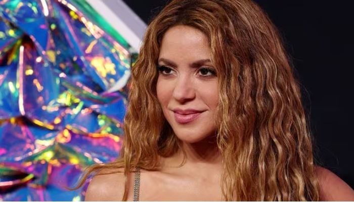 Photo: Shakiras stalker husband nabbed outside her home