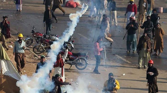 Defence secretary directs services chiefs to take action against officers involved in Faizabad sit-in