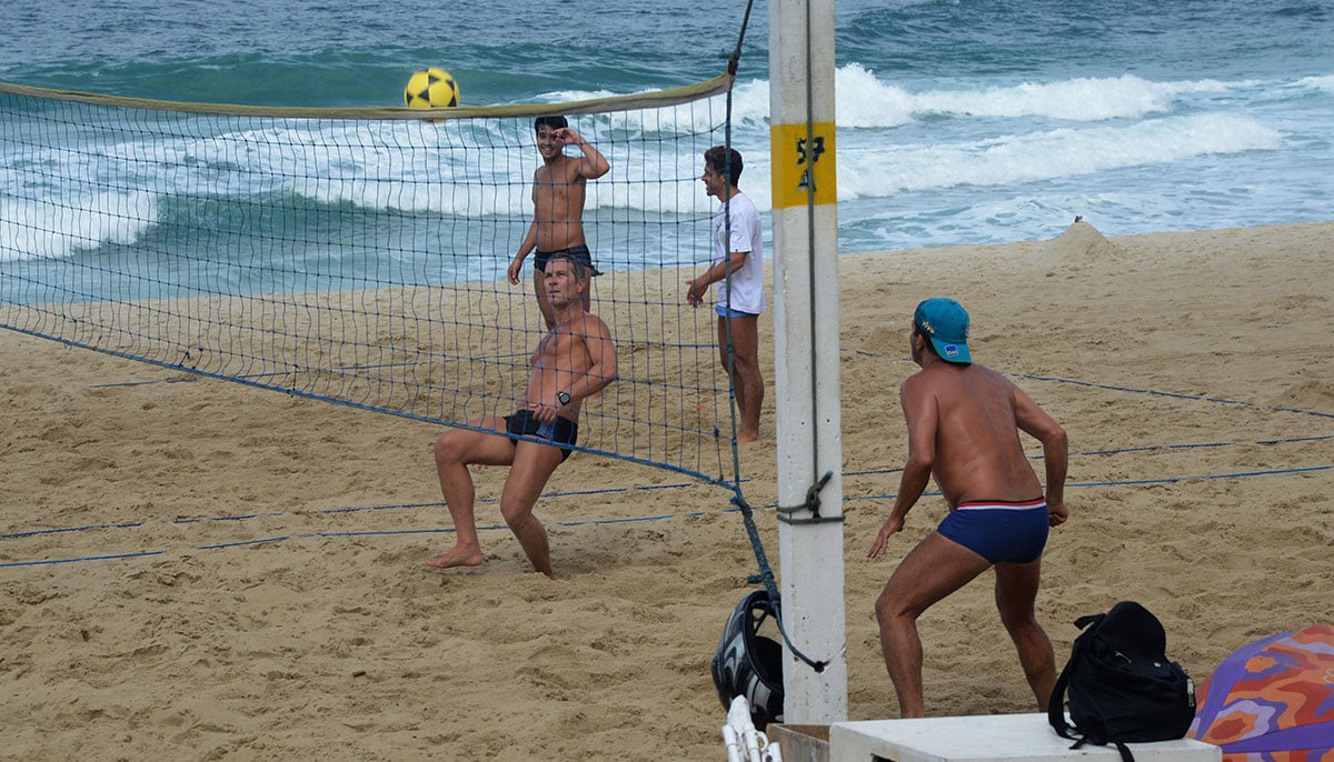 People playing beach volleyball on Ipanema Beach in Rio de Janeiro in 2004. — Photo by author