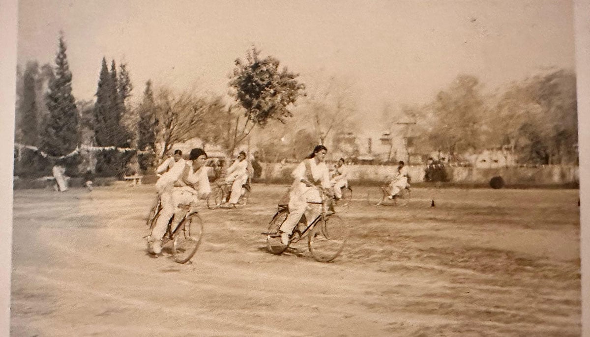 Afshan Saeed (front left) participating in a cycling race at her college during 1974-1975. — Photo by author