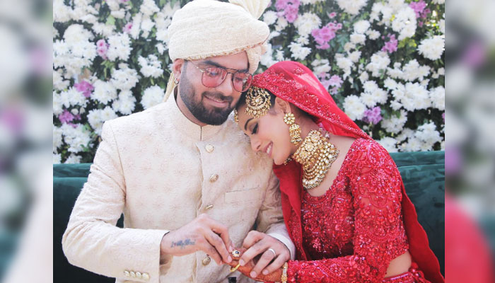 Actors Yasir Hussain and Iqra Aziz celebrate their second wedding anniversary on December 28, 2019. — Instagram/ @yasir.hussain131