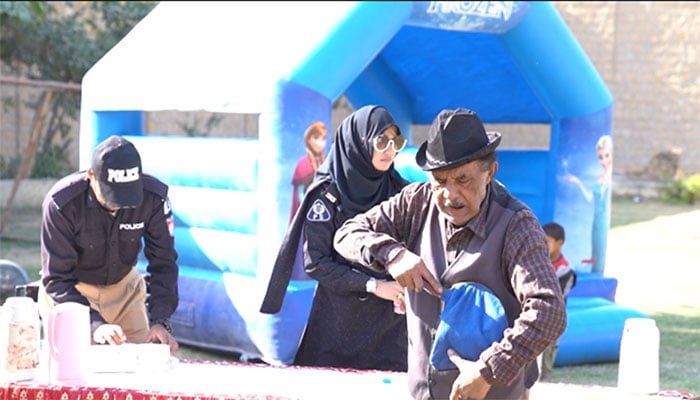 A magician is performing his tricks during the magic show. — Reporter