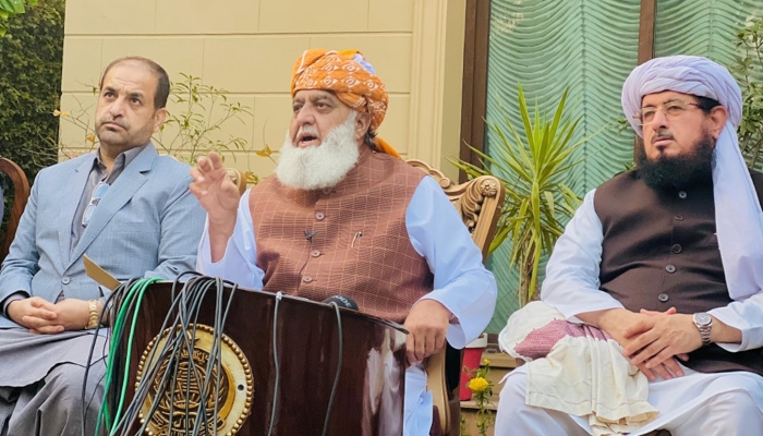 Jamiat Ulema-e-Islam-Fazl (JUIF) chief Maulana Fazlur Rehman (C) is holding a press conference in Islamabad on December 28, 2023. — Facebook/Maulana Fazl ur Rehman
