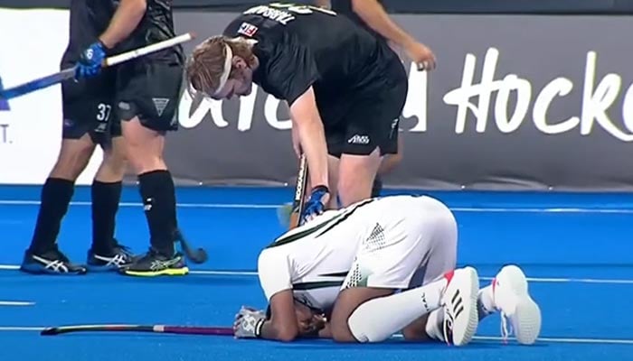 Pakistan hockey player grieves after 3-2 defeat against New Zealand during Paris Olympics Qualifiers on January 21, 2024, in this photo taken from a video. — YouTube/Oman Sports TV