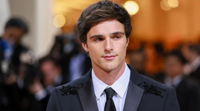 Jacob Elordi leaves fans hysterical amid hosting debut: Watch - Vimarsana News
