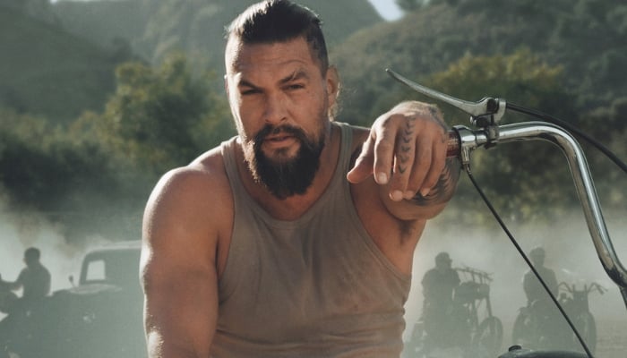 Photo: Jason Momoas friends fear for his health amid nomadic lifestyle
