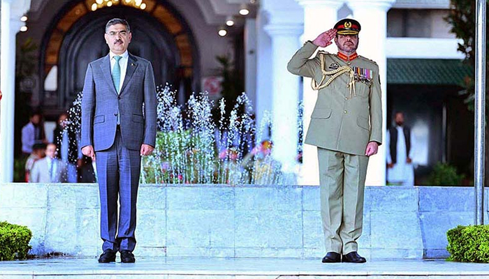 Caretaker Prime Minister Anwaar-ul-Haq Kakar being presented Guard of Honor at Prime Ministers House in this undated photo. — APP