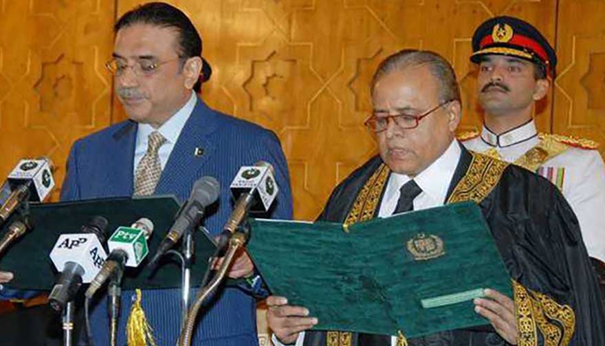 Asif Ali Zardari taking oath as president in 2008. — APP/File