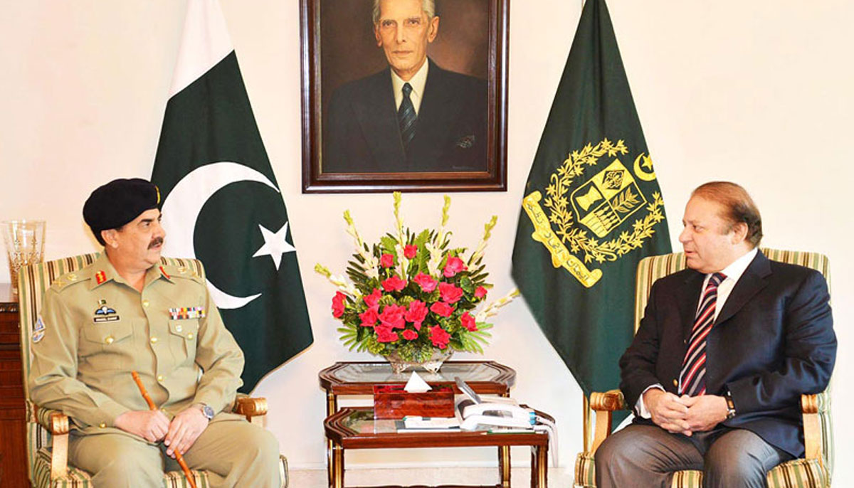 Gen (retd) Raheel Sharif (left) meets Nawaz Sharif in Islamabad, on November 26, 2013. — APP