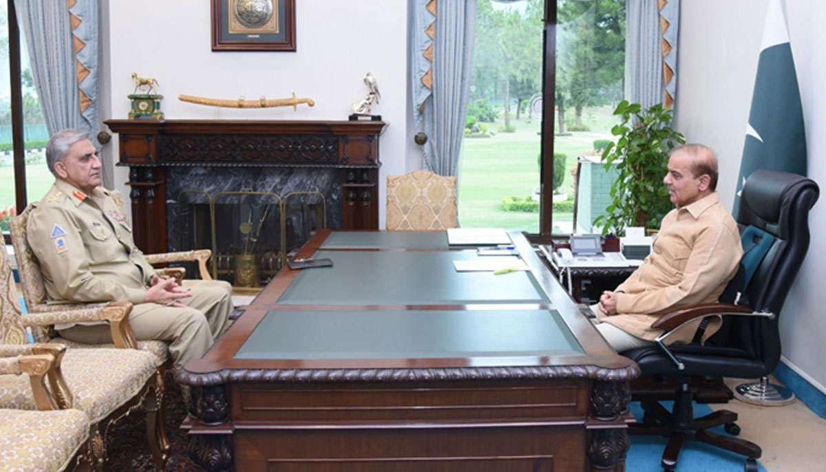 Chief of Army Staff General Qamar Javed Bajwa (left) calls on Prime Minister Shehbaz Sharif at the Prime Ministers Office in Islamabad, on April 19, 2022. — X@PakPMO